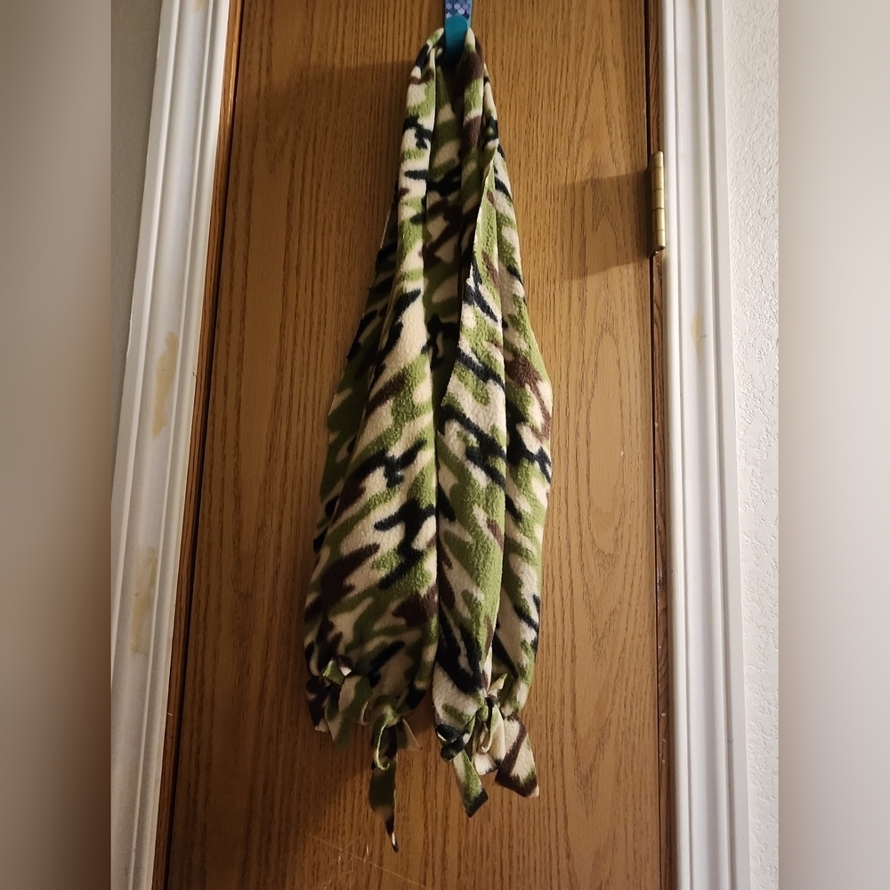 EUC nice camo 1/4 zip fleece top with kangaroo pocket and scarf sz xs 1 juniors - Picture 5 of 7